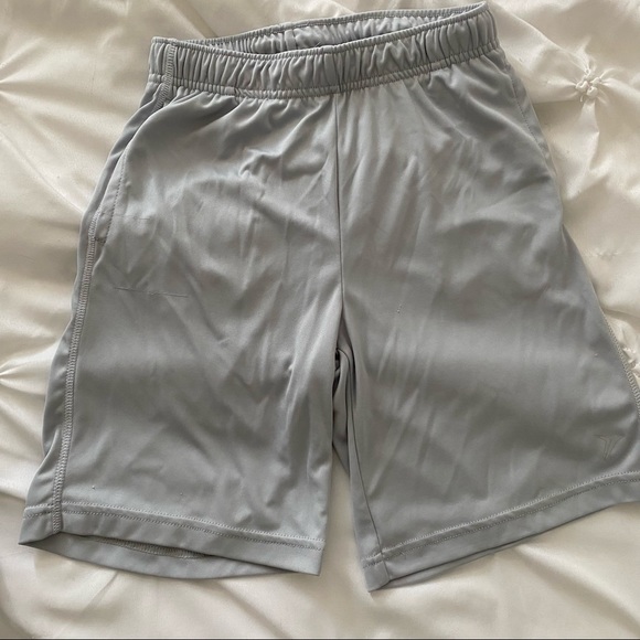 Boys Shorts with pockets - Picture 1 of 3
